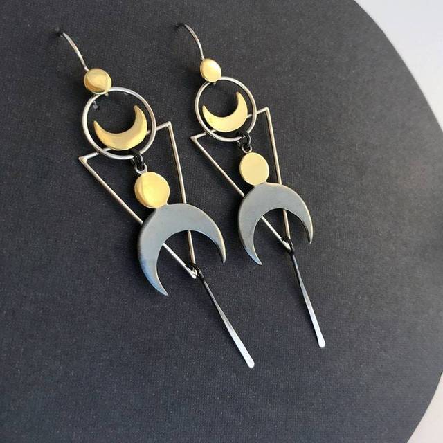 Silberne geometrische Ohrringe mit Mondmotiv, Vintage-Stil, Damen-Schmuck, kreativ.