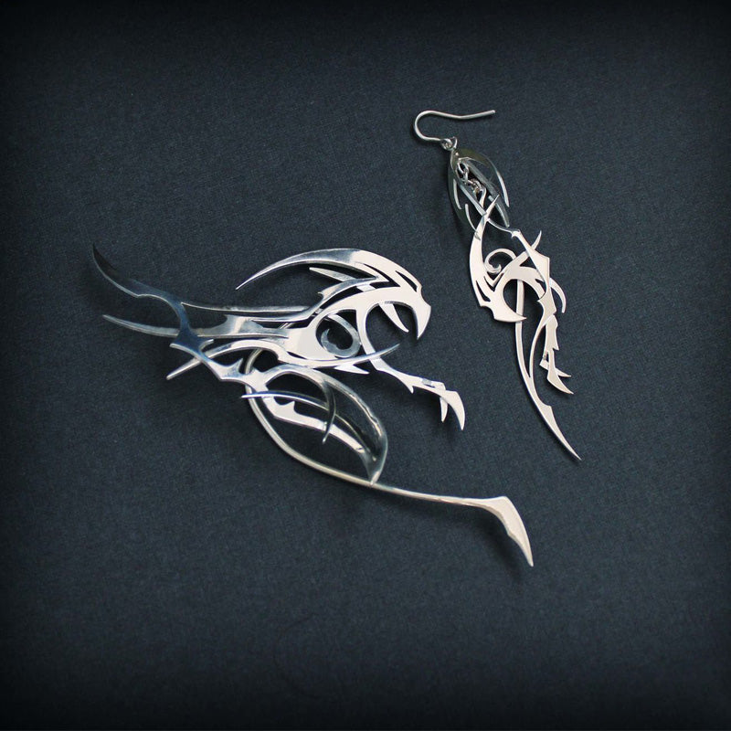 Silberne, geometrische Schlangen-Ohrringe, Vintage-Design, kreativer Schmuck für Damen.