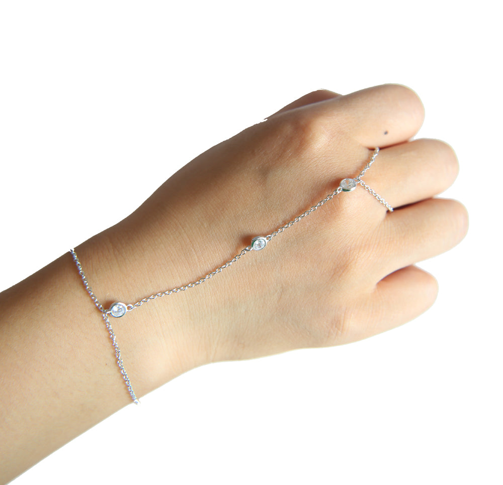 Silberne Handkette mit Zirkonia, 925er Sterlingsilber, eleganter Schmuck für Damen.
