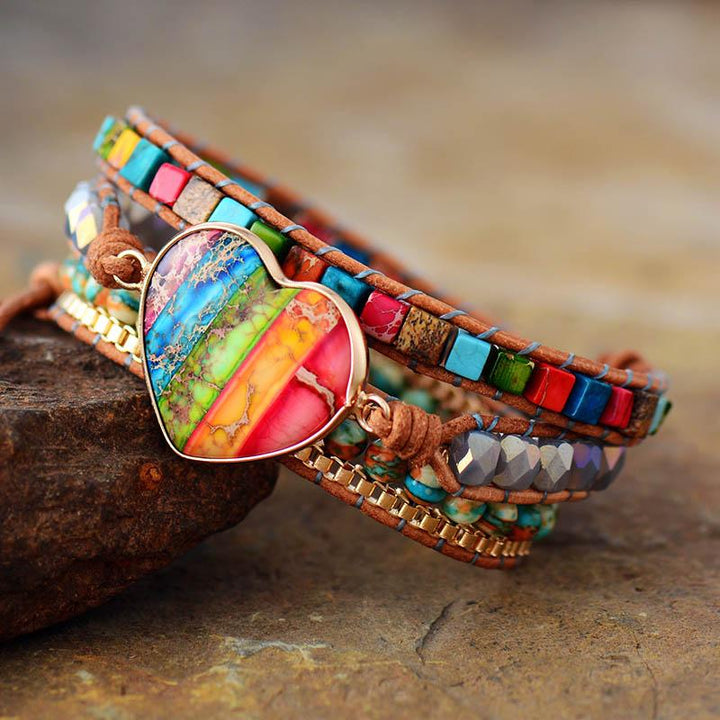 Herzförmiges Chakra-Armband, bunte Steine, Leder, 3 Stränge, spiritueller Schmuck.