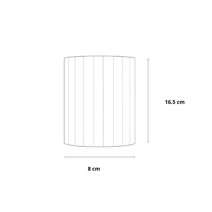 Technický nákres žebrovaného svítidla s vyznačenými rozměry, výška 16,5 cm a šířka 8 cm 15