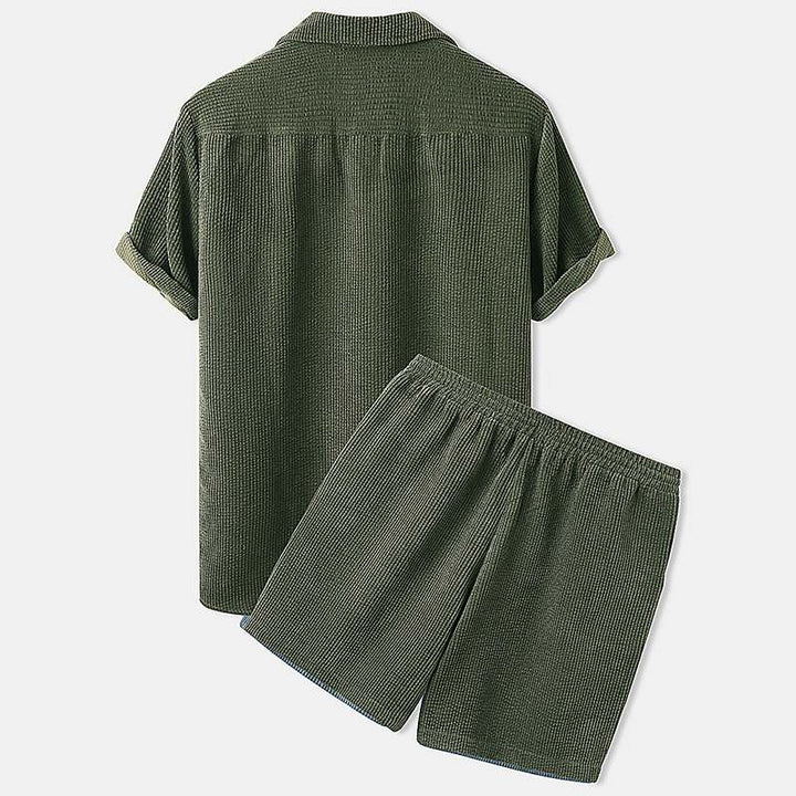 Grünes Herren-Set aus Baumwolle, Hemd und Shorts, Sommermode, lässig, atmungsaktiv.
