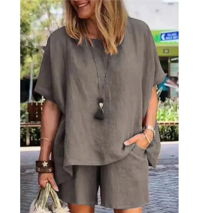 Trendy dvoudílný outfit pro ženy na léto s šortkami – Nayla