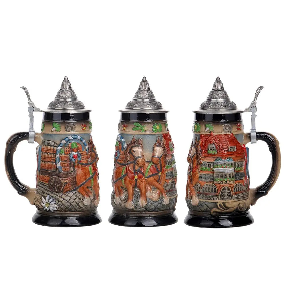 Pivní půllitr s reliéfem a cínovým víkem (0,8 l) – BavariaKrug Oktoberfest 2025