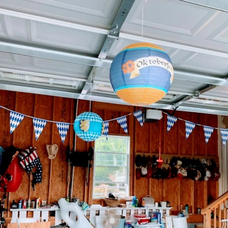 Sada papírových lampiček s motivem Oktoberfestu (3dílná) – LjusGlädje Oktoberfest 2025