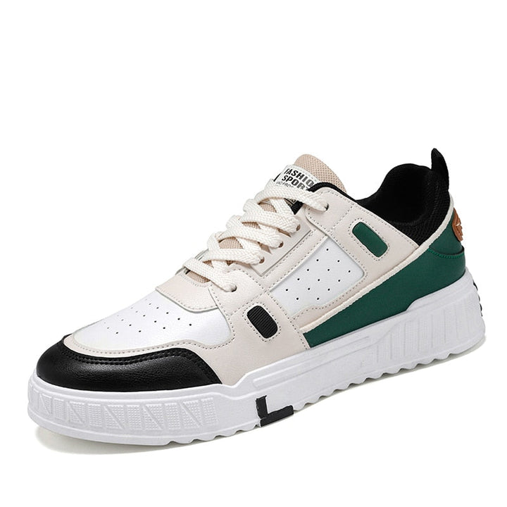 Weiße und grüne Sneaker, Leder, sportlich, Herren, modisch, bequem, atmungsaktiv.