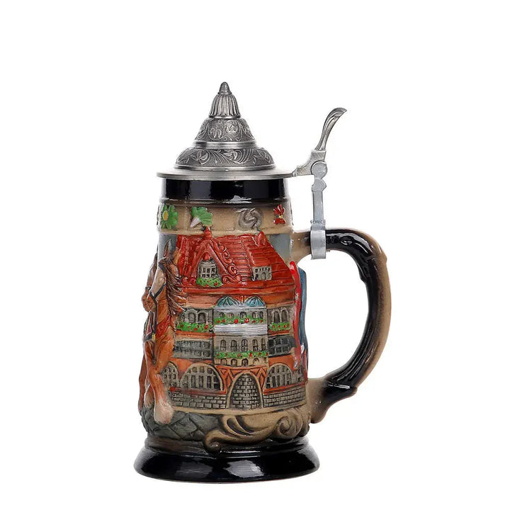 Pivní džbán s reliéfem a cínovým víkem (0,8 L) – GaudiKrug Oktoberfest 2025