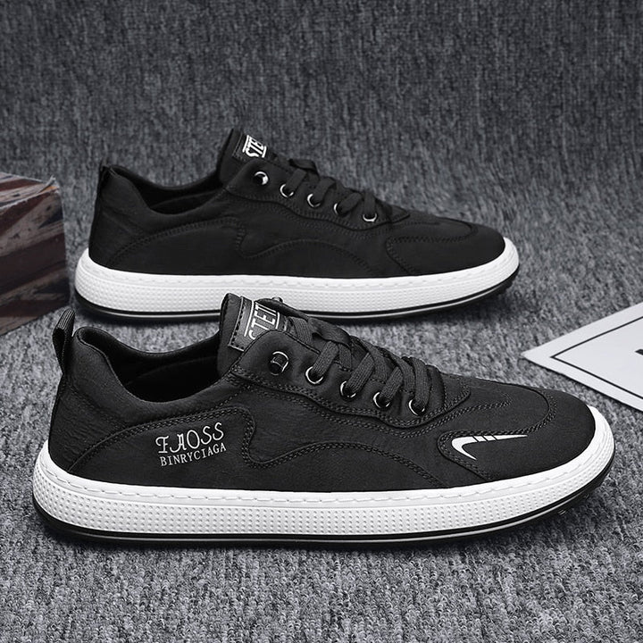 Schwarze Herren-Sneaker, Freizeitschuhe, atmungsaktiv, rutschfest, modisch, sportlich.