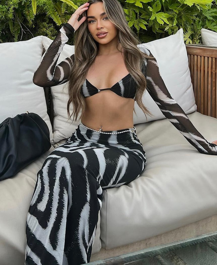 Pruhovaná letní souprava se sukní – Trendy & Femininní – Melina