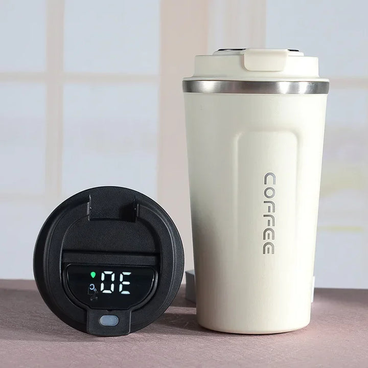 Weißer Thermobecher mit Temperaturanzeige, Edelstahl, wiederverwendbar, Kaffee, unterwegs.