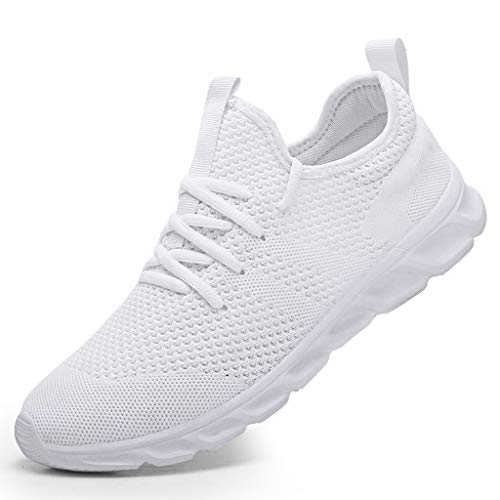 Weiße Sportschuhe aus Mesh, atmungsaktiv, leicht, ideal für Fitness und Laufen.