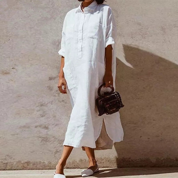 Weiße Leinenkleid Damen, lässig, knielang, Sommermode, mit kleinen Handtasche, Outdoor.