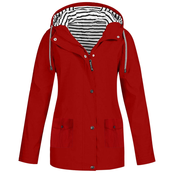 Rote Damen-Regenjacke mit Kapuze, gestreiftes Innenfutter, wasserdicht, Outdoor-Bekleidung.