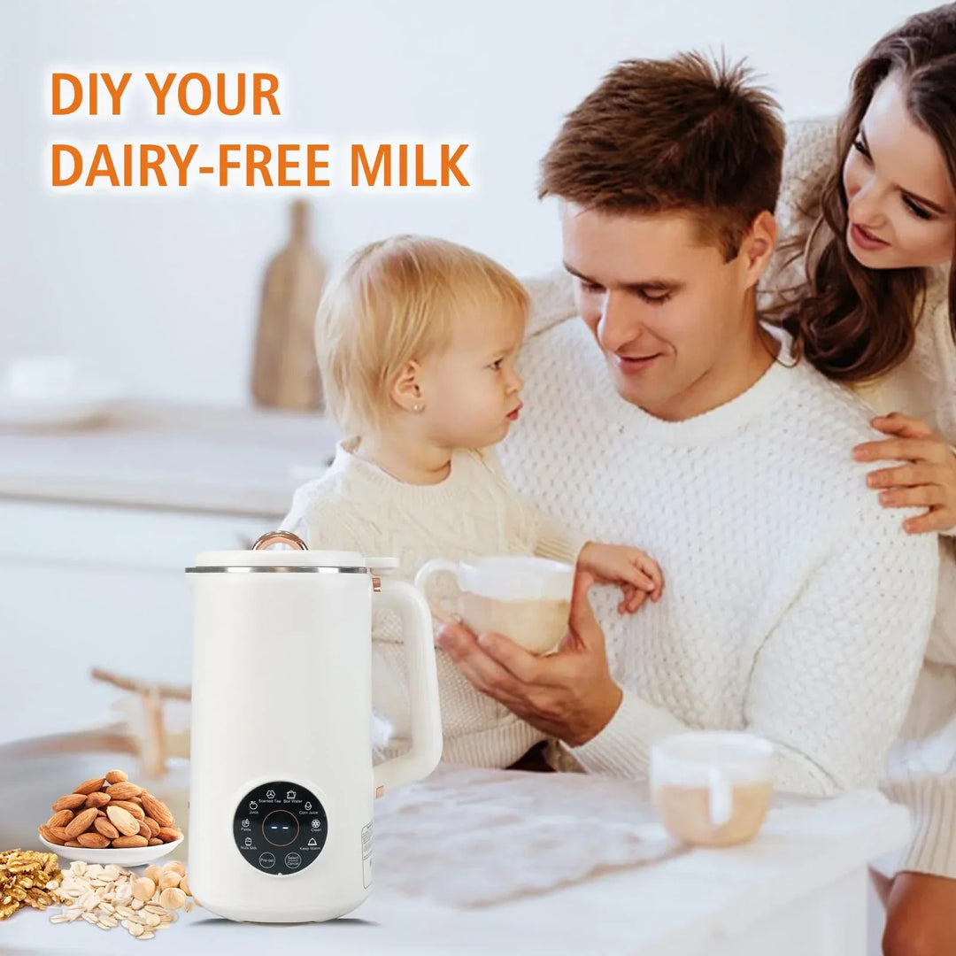 Familie mit DIY milchfreiem Milchbereiter, weiß, für Nüsse und Hafer, in Küche.