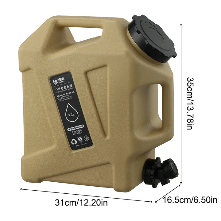 Beiger 12L Wasserkanister aus Kunststoff mit Griff und Schraubverschluss, ideal für Camping.