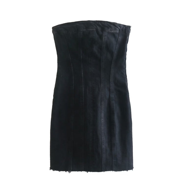 Schwarzes trägerloses Denim-Kleid, figurbetont, modisch, elegant, Damenmode.