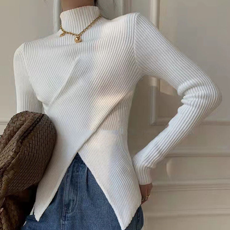 Damen Rollkragenpullover weiß, gerippt, modisch, elegant, Herbstmode, Strick, langärmelig.