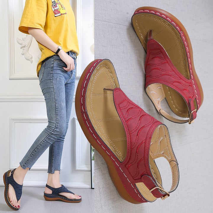 Rote Damen-Sandalen, Leder, Keilabsatz, bequem, modisch, Sommer, Freizeitkleidung.