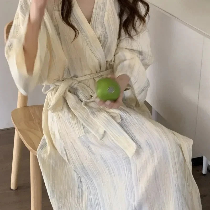 Uvolněný dámský letní župan s kimono designem – Hana