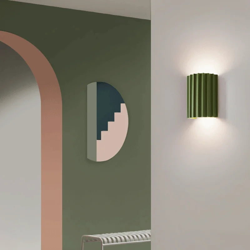 Grüne moderne Wandleuchte aus Harz, LED, dekorativ, für Wohnzimmer oder Flur.