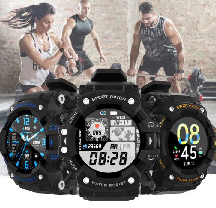 Vier schwarze Sport-Smartwatches, robustes Design, Fitness-Tracking, wasserdicht.