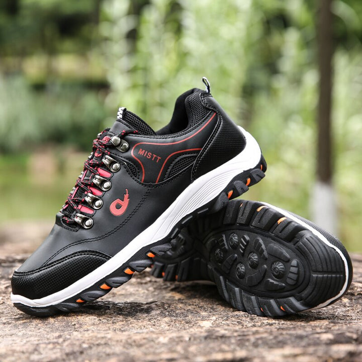 Schwarze Outdoor-Wanderschuhe, rutschfeste Sohle, atmungsaktiv, Herren, robustes Design.