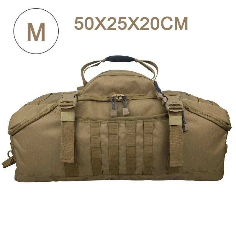 Taktische Reisetasche, mittel, 50x25x20cm, braun, robust, mit Tragegriff und Reißverschlüssen.