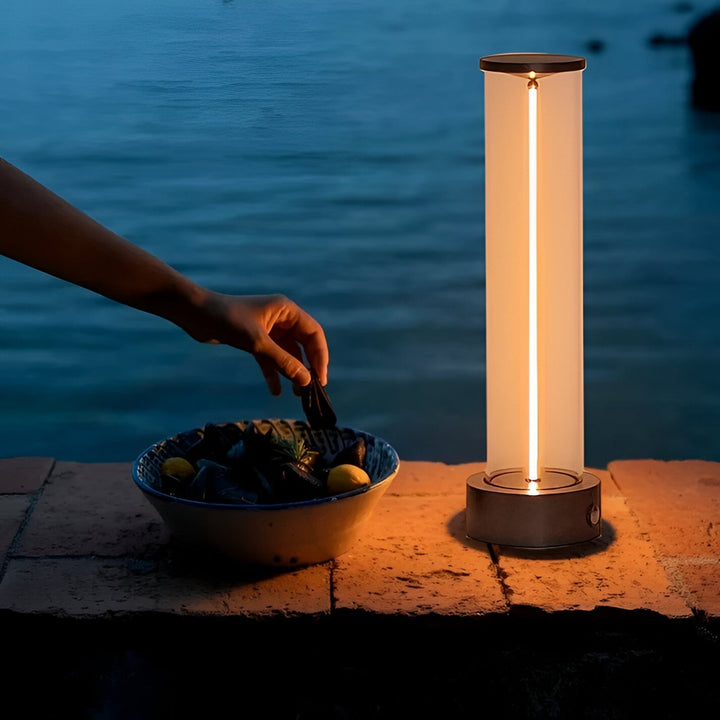 Stolní lampa ve tvaru světelného meče s nastavitelným jasem – Kyra