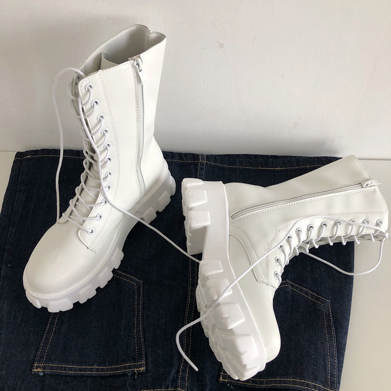Weiße Damen-Schnürstiefel, Leder, klobige Sohle, Reißverschluss, modisch, robust.