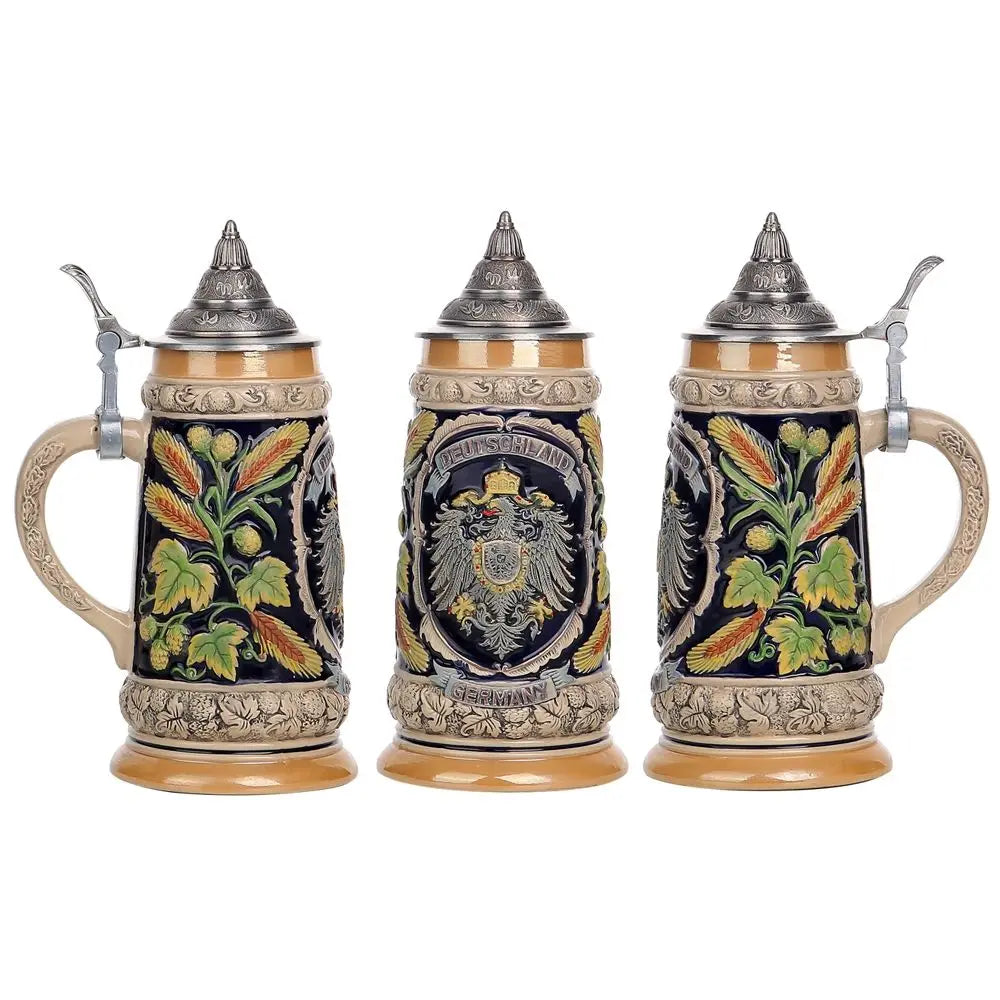 Pivní půllitr s reliéfem a cínovým víkem (0,8 l) – BavariaKrug Oktoberfest 2025