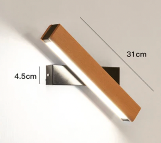 Rozměrový nákres delší verze lampy s černým držákem: délka dřevěné lišty 31 cm a výška 4,5 cm. 5