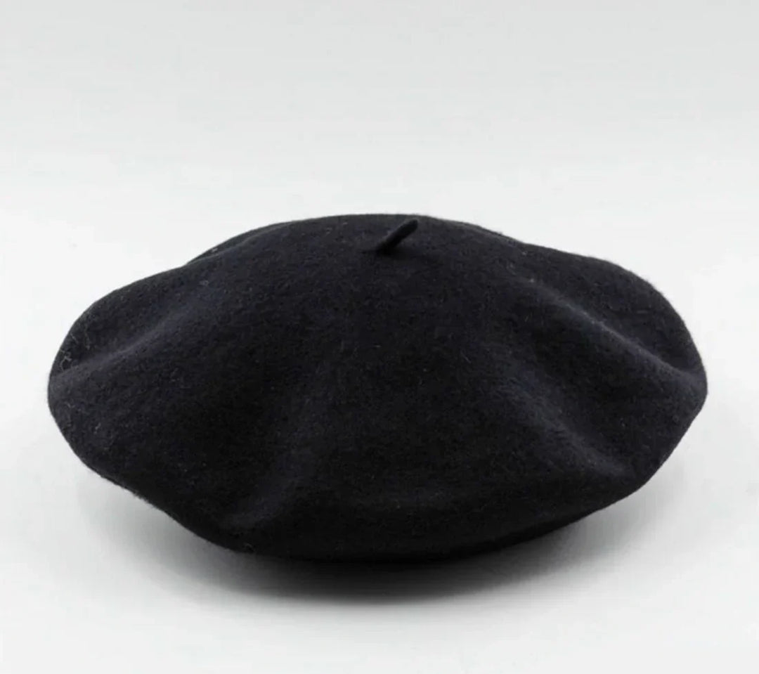 Schwarzes Woll-Barett, klassisches Design, modisches Accessoire, Unisex-Kopfbedeckung.