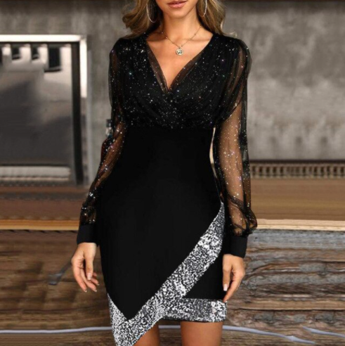 Elegantes schwarzes Kleid mit transparenten Ärmeln und Pailletten, Abendmode Damen.