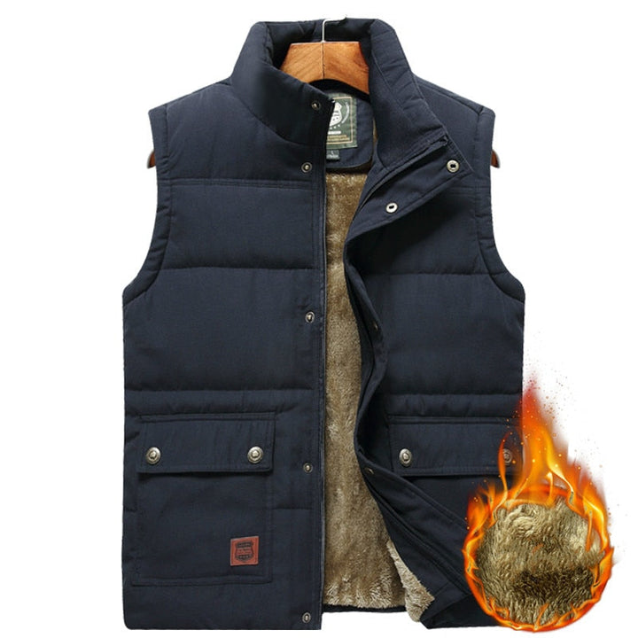Schwarze Herrenweste, gefüttert, ärmellos, warm, mit Taschen, Wintermode.