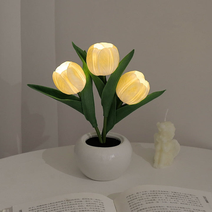 Künstliche Tulpenlampe in Weiß, LED-Dekoration, Tischbeleuchtung, modernes Design.