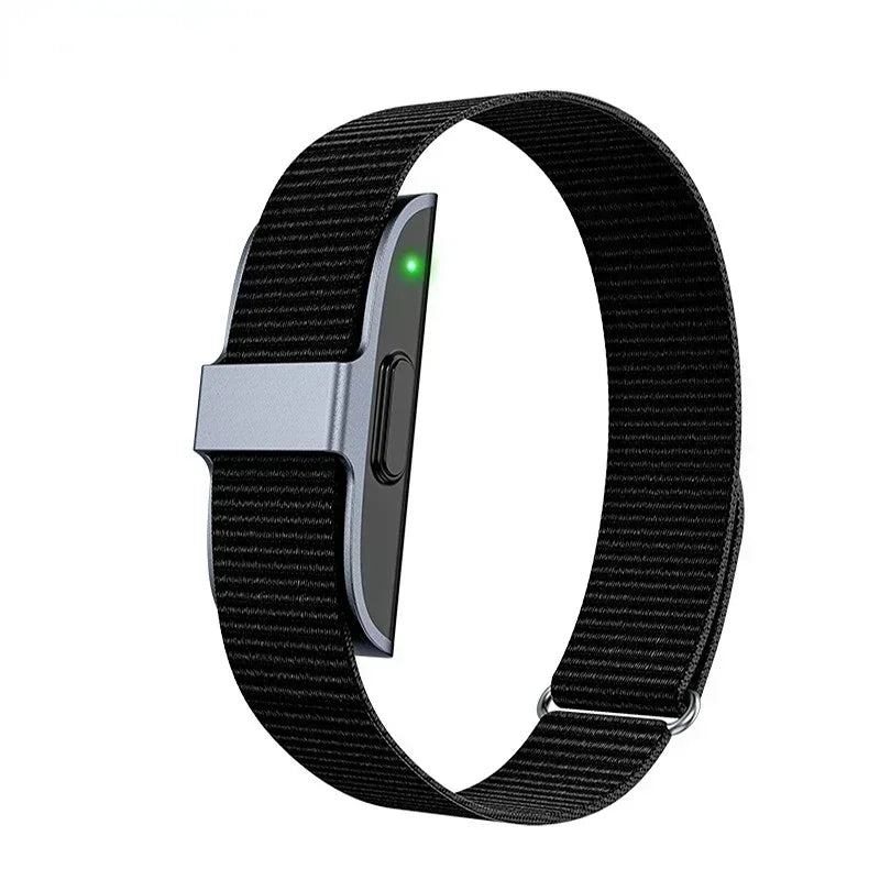 Schwarzes Nylon-Armband für Smartwatch, verstellbar, langlebig, modernes Design.