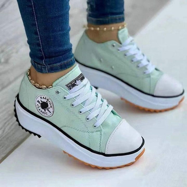 Damen Sneaker mintgrün, Plateau, Schnürsenkel, Gummisohle, lässig, modisch, bequem.