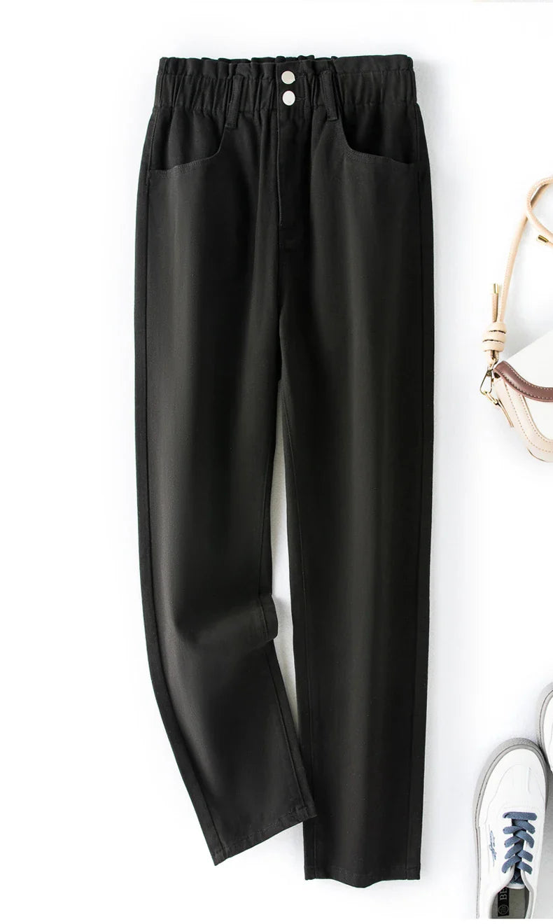 Schwarze Damenhose mit elastischem Bund, zwei Knöpfen, Taschen, lässig, modisch.
