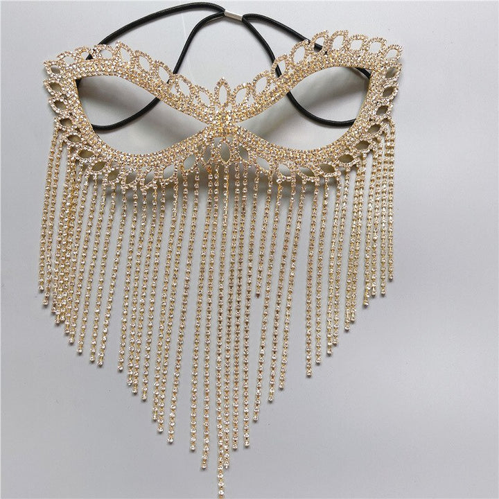 Goldene Strass-Maske mit Fransen, elegantes Design, ideal für Maskenball oder Kostümparty.