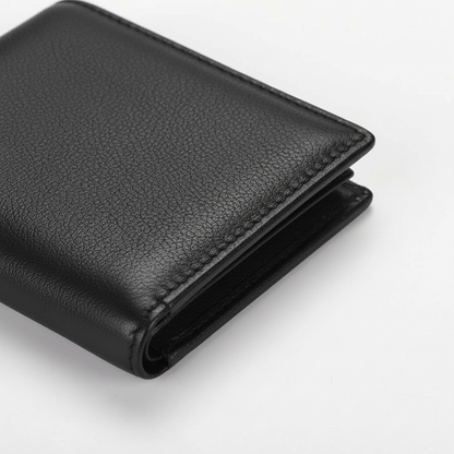 Skórzany Portfel Męski - LuxeWallet 