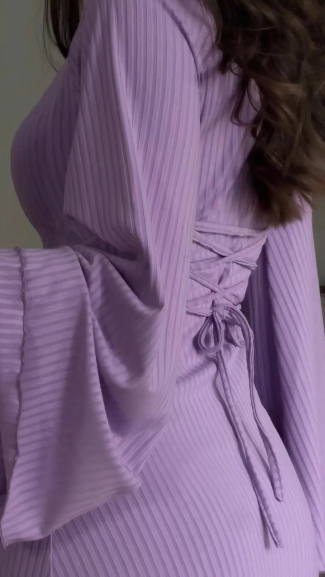 Elegantní bodyconové maxišaty se šněrováním – Podzim ve Valencii