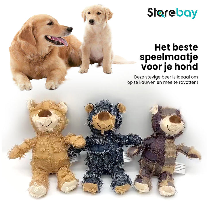 Drei zerrissene Plüschbären für Hunde, beige, blau, braun, robustes Kauspielzeug.