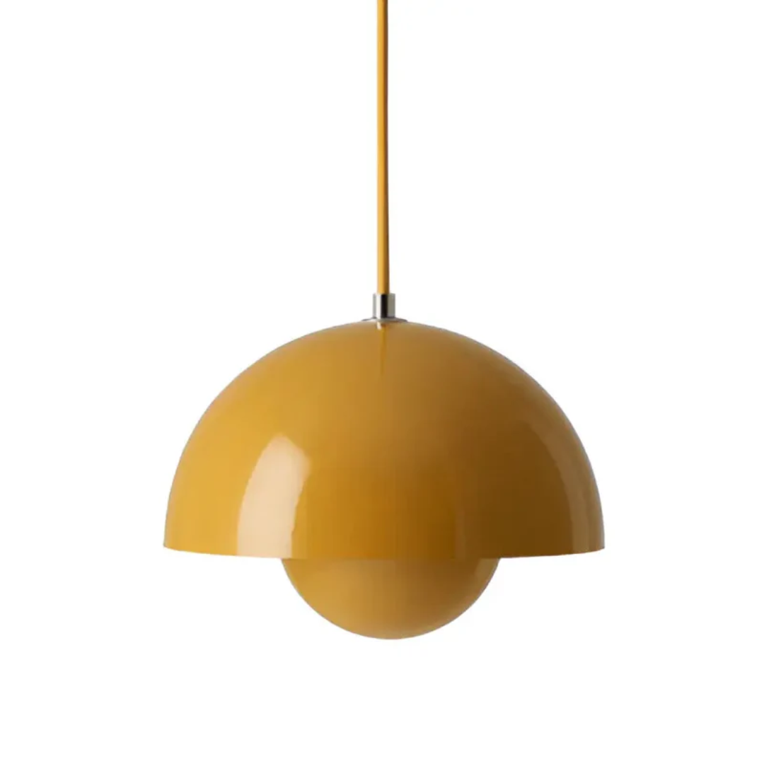 Gelbe Pendelleuchte aus Metall, modernes Design, Inneneinrichtung, Beleuchtung, Wohnzimmerlampe.