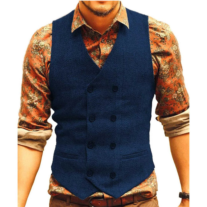 Dunkelblaue Herrenweste, doppelt geknöpft, über gemustertem Hemd, eleganter Freizeitlook.