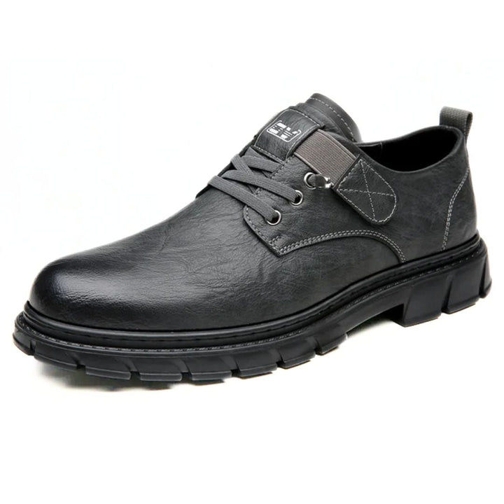 Schwarzer Herren-Lederschnürschuh, rutschfeste Sohle, elegantes Design, bequem, modisch.