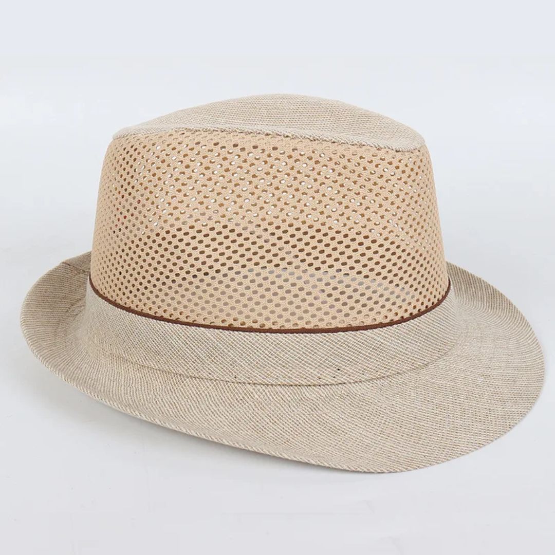 Beiger Fedora-Hut aus Stroh mit braunem Band, atmungsaktiv, ideal für Sommermode.