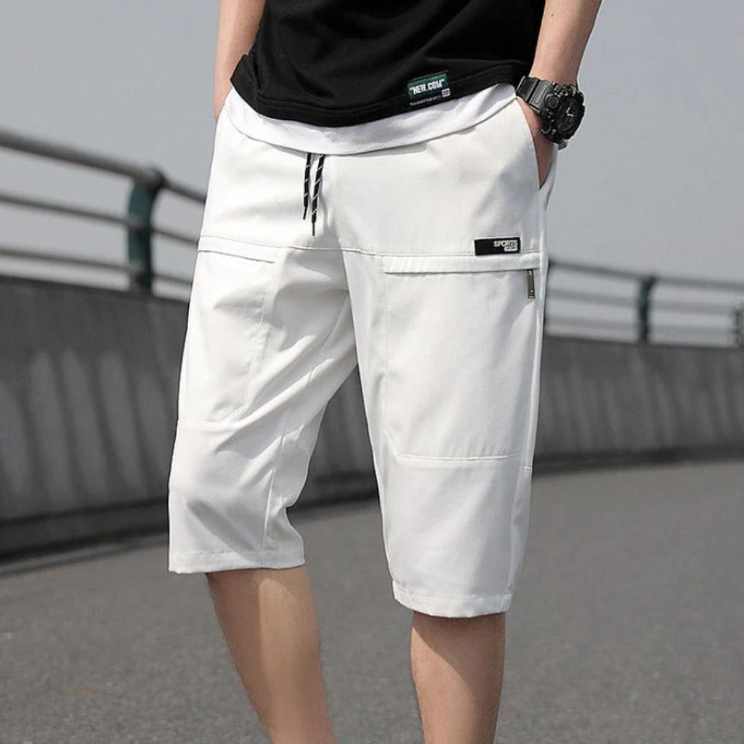 Männer weiße Cargo-Shorts, lässig, Baumwolle, mit Taschen, ideal für Sommermode.