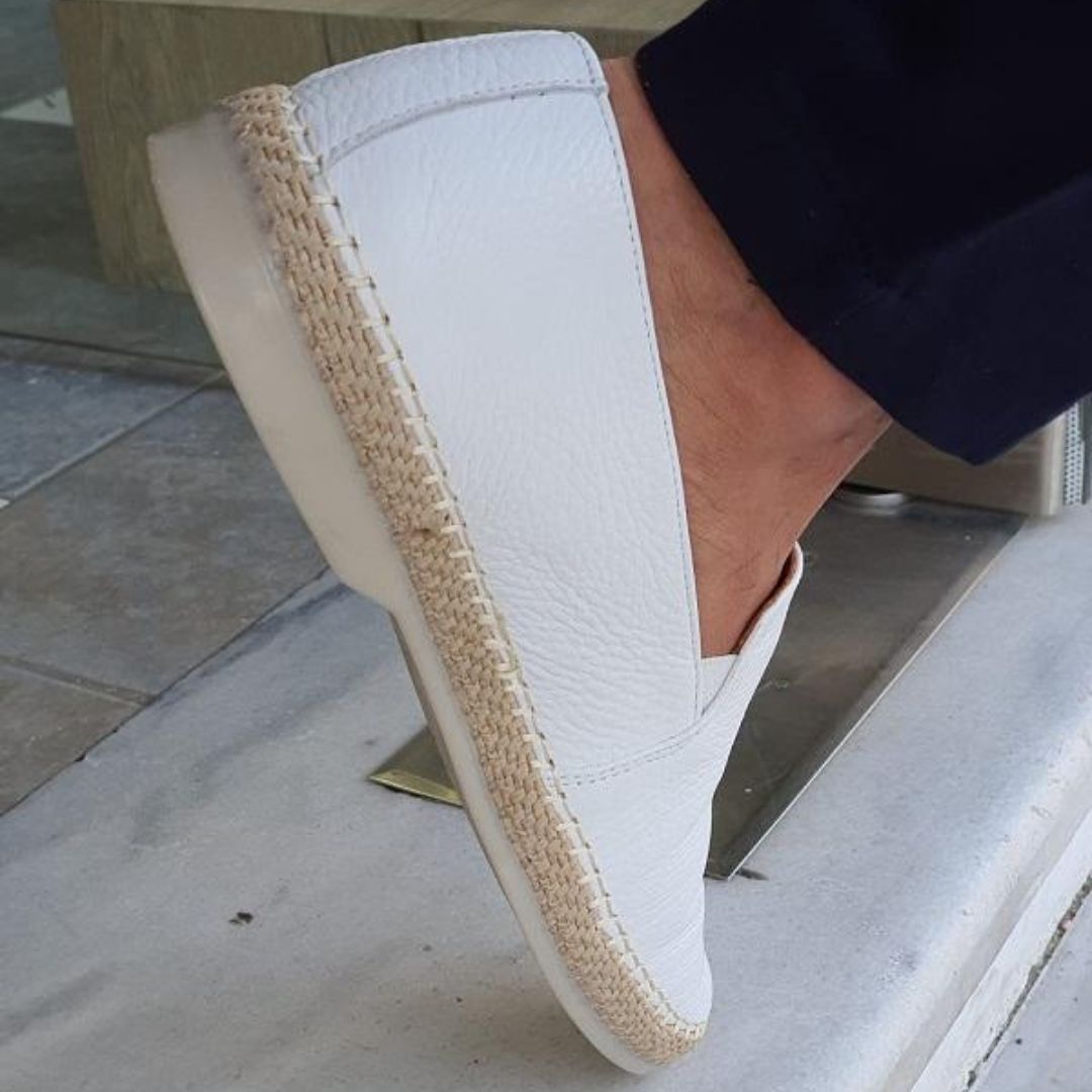 Weiße Leder-Espadrilles für Herren, handgefertigt, bequem, Sommermode, rutschfeste Sohle.
