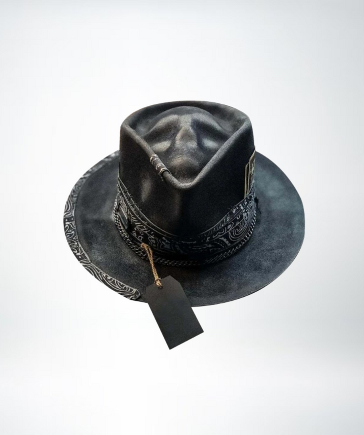 Schwarzer Filzhut mit breiter Krempe und Bandana, Unisex, modisch, elegant, Accessoire.