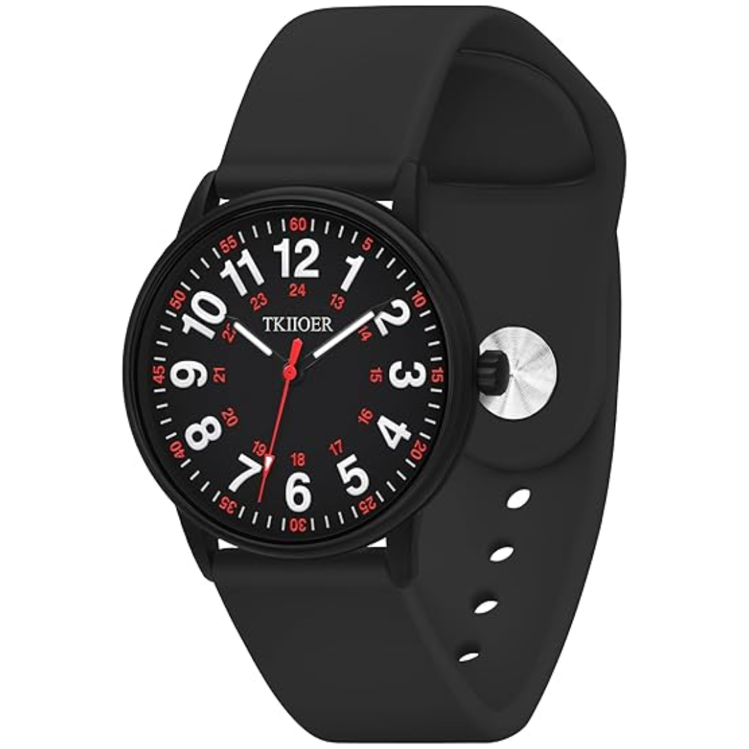 Schwarze Armbanduhr mit Silikonarmband, analoges Zifferblatt, weiße Zahlen, sportlich.